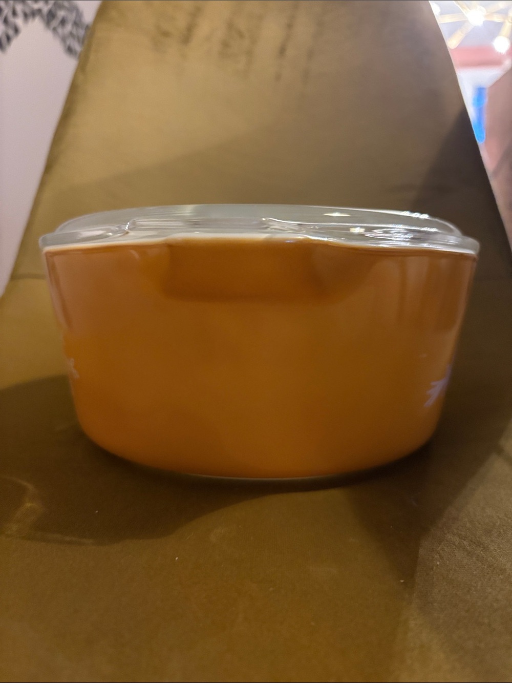 Vintage PYREX Butterfly Gold Round Casserole Dish with Lid #475 (2L) - Picture 4 of 12